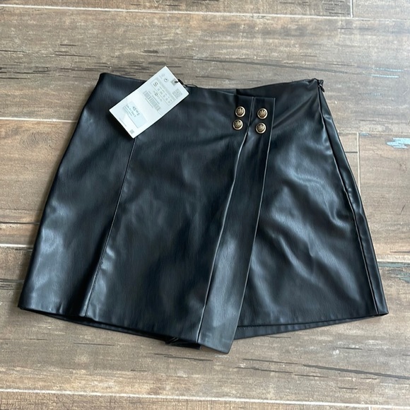 ZARA FAUX LEATHER SKORT - Picture 8 of 14